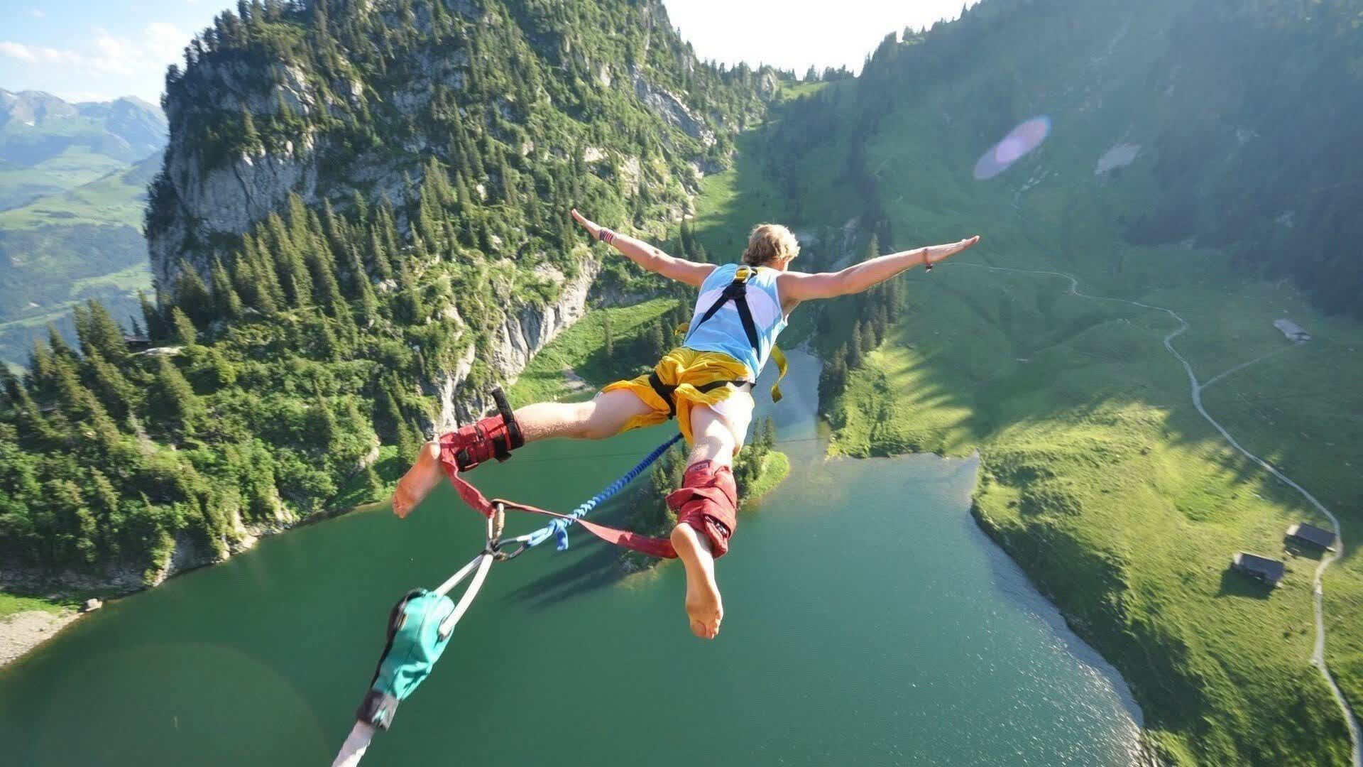 爱游戏中国体育-三线告捷！尼克斯刷纪录、科维托娃铁防、太阳变阵冲欧冠